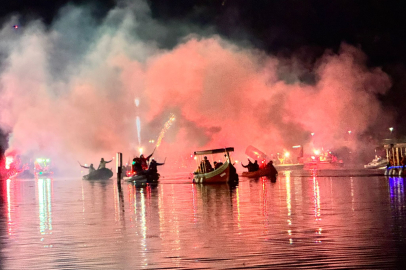 Edirne'de Tarihi An: Meriç Nehri’nde Fener Alayı