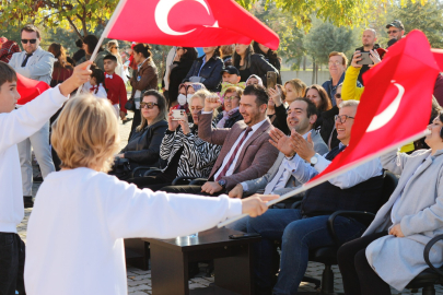 Başkan Fırat Yayla Cumhuriyet Coşkusunu Öğrencilerle Paylaştı