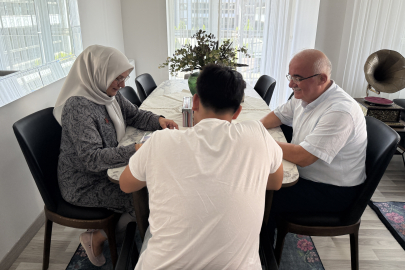 Almanya'da Yaşarken Koruyucu Ailesi Oldukları Arda İçin 7 Yıl Önce Türkiye'ye Döndüler