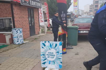 Edirne’de Caddelere Konulan Dubalar Toplanıyor