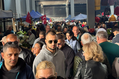 Edirne’deki Cumartesi Pazarı’nda Turist Yoğunluğu
