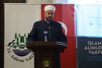 Karadağ İslam Birliği Başkanı Feyziç, Karadağ'ın Türkiye'ye Vize Uygulaması Hakkında Konuştu