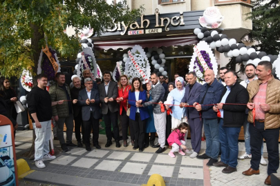 Keşan’da Siyah İnci Çiçek Kafe Hizmete Açıldı