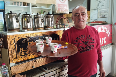 Suyu Akmayan Kahvehanede Karton Bardak Dönemi