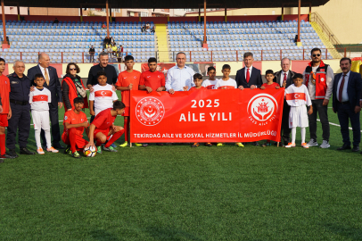 Tekirdağ'da Roman Çocuklar Dostluk Maçı Yaptı