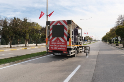 Uzunköprü’de Yol Çizgileme Çalışmaları Devam Ediyor