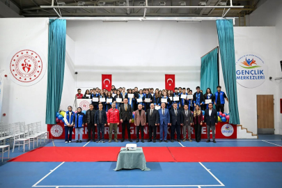 Kırklareli Deneyap Teknoloji Atölyelerinde Mezuniyet Heyecanı