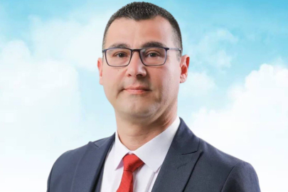 Akgüngör’den 10 Kasım Tepkisi: “Bugün Tatil Değil, Minnet ve Saygı Günüdür”