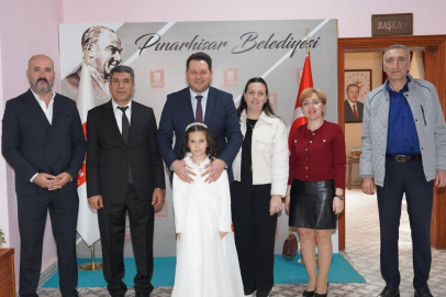 Pınarhisar’ın Kurtuluşunun 103. Yılında Kurtuluş Kızı Defne Duralı Belediyede Ağırlanıldı