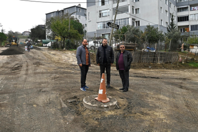 Süleymanpaşa Belediyesi Karadeniz Mahallesi’nde Yol Sorununu Çözüyor