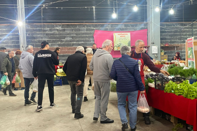 ‎Edirne'de Emek Pazarı Yağıştan Etkilenmedi