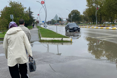 Edirne’deki Sürücülere de Yayalara da Zor Anlar Yaşattı