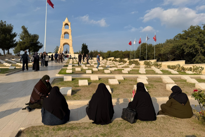 Erzurumlu Şehit Aileleri Çanakkale 57. Alay Şehitliğinde Hüzünlendiler