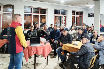 Gelibolulu Çiftçilere Bilinçli Gübre Kullanımı Eğitimi Verildi