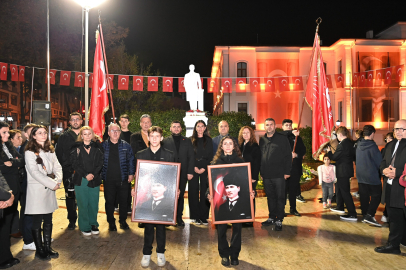 Tekirdağ'da Atatürk'ü Anma Günü Dolayısıyla Yürüyüş Düzenlendi