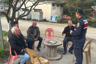Uzunköprü'de Jandarma Vatandaşları Dolandırıcılığa Karşı Bilgilendirdi