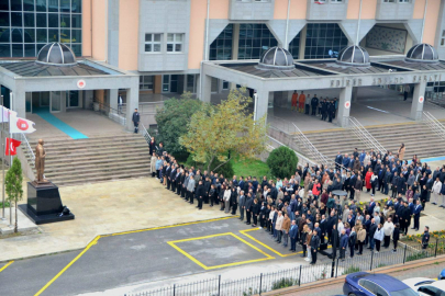 Edirne Adliyesi’ndeki Atatürk Anıtında İlk 10 Kasım Töreni