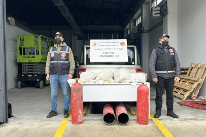 Pazarkule Sınır Kapısı'nda Otomobilde 19 Kilo 692 Gram Esrar Ele Geçirildi