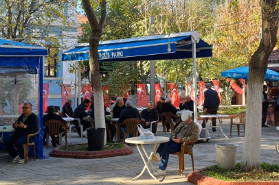 Edirne Belediyesi’nden Şehitler İçin Bayrak