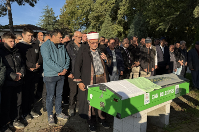 Çan'da Oyun Oynarken Üzerine Saban Düşmesi Sonucu Ölen Çocuğun Cenazesi Defnedildi