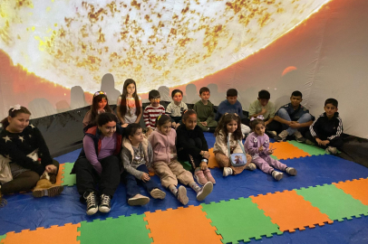 Edirne’deki AVM’den Çocuklara Uzay Yolculuğu