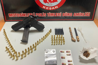 Polisin Durdurduğu Araçta Uyuşturucu, Tabanca ve Mermi Ele Geçirildi