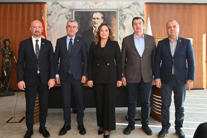 Başkan Candan Yüceer, CHP Heyetini Ağırladı