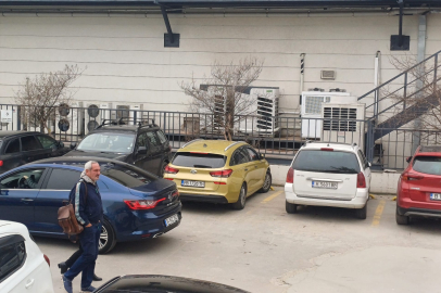 Bulgar Plakalı Otomobillerden Edirnelilere Yer Kalmadı