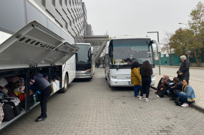 Çantayı, Bavulu Doldurup Gittiler