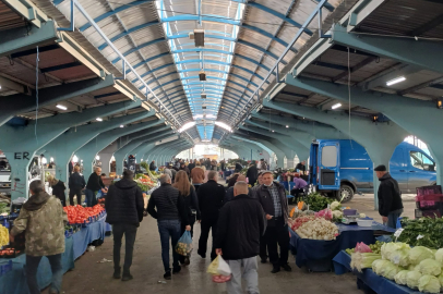 Edirne’deki Pazartesi Pazarı Güne Hareketli Başladı