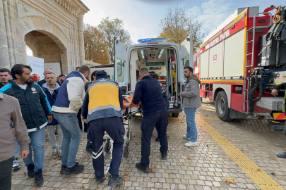 Selimiye Camii’nde Yüksekten Düşen İşçi Yaralandı