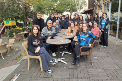 Edirne’de Öğrenciler ve Velilerin Bekleyişi Sürüyor