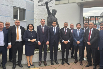 Vali Sezer, Naim Süleymanoğlu’nu Doğduğu Topraklarda Andı