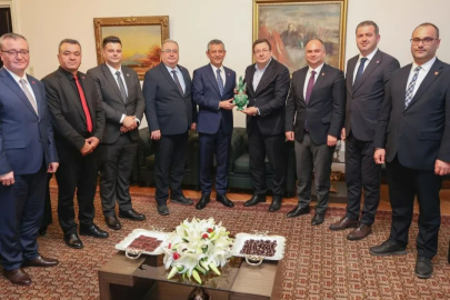 Çanakkale Kurultay Delegelerinden Genel Başkan Özgür Özel’e Ziyaret