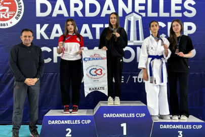 Çerkezköy Belediye Spor Karate Takımı Dardanel Cup’tan 5 Madalya ile Döndü