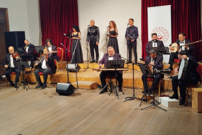 Edirne’de “El Kaldırma, Gönül Al” Konseri