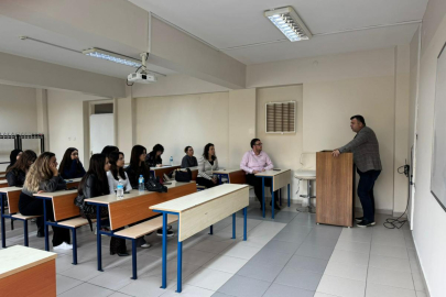 Tekirdağ NKÜ'de "Atatürk ve Cumhuriyet" Konferansı Düzenlendi