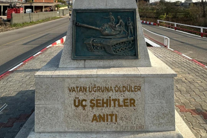 Lalapaşa’da Üç Şehitler Anıtı Yenilendi
