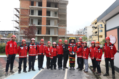 Öğretmenler Olası Afetlerde Hayat Kurtarmaya Hazırlanıyor
