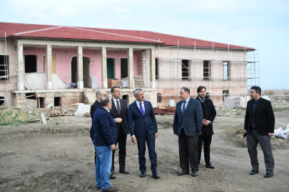 Sezer, Diyanet Akademisinde Yapımı Süren Misafirhane ve Yemekhanede İnceleme Yaptı