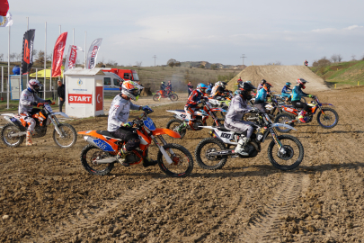 Türkiye Motokros Şampiyonası'nın 6. Ayak Yarışları Başladı