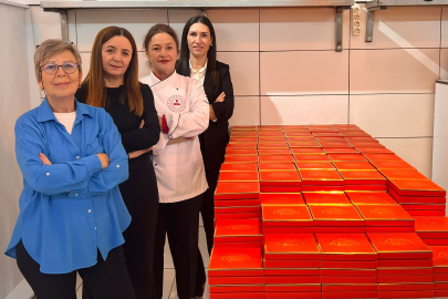 İpsala’da Öğretmenlere Çikolata Hediyesi