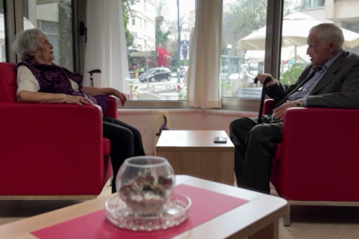Öğretmen ve Öğrencisi 70 Yıl Sonra Aynı Huzurevinde Buluştu