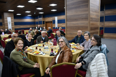 Saray’da Emekli Öğretmenler Kahvaltıda Buluştu