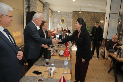 Başkan Gencan, Emekli Öğretmenlerle Buluştu