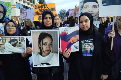 Coni Ailesi, Kadına Karşı Şiddeti Protesto Eden Yürüyüşte