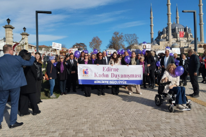 Edirne’de Kadınlar Şiddete Karşı Yürüdü