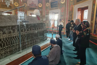 Vali Turan’dan Fatih Camii Ziyareti
