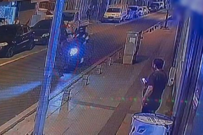 Yolun Karşısına Geçmeye Çalışan Yayaya Motosiklet Böyle Çarptı