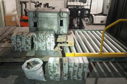 TIR’ın Yakıt Deposundan Bin 800 Paket Sigara Çıktı